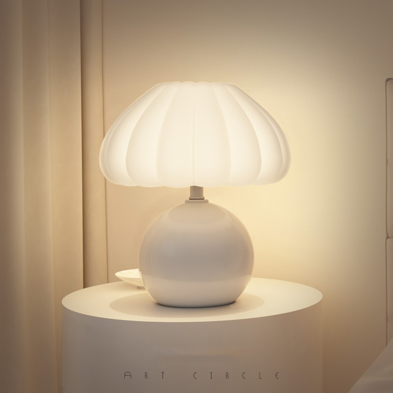 Cream Style Bedside Table Lamp - Mushroom Table Lamp recension och pris